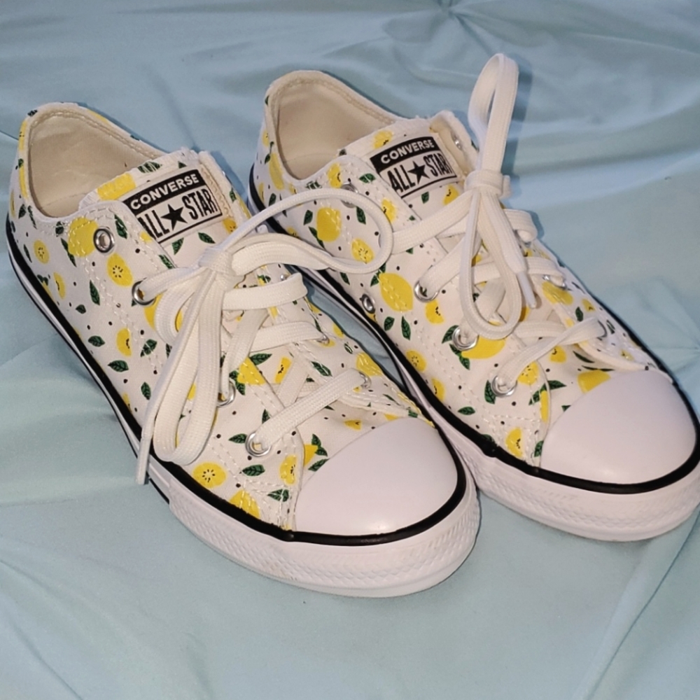 📚✏Youth Converse shoes cute lemon print